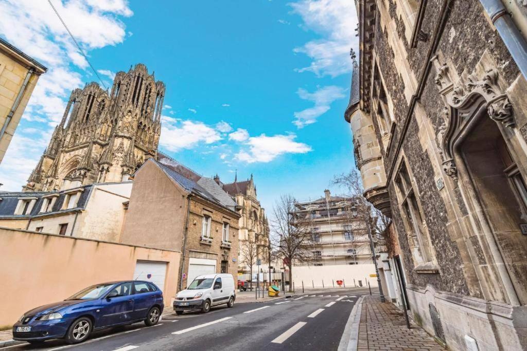 Ferienwohnung Steam, Baignoire Balneo Et Clim Reims Exterior foto