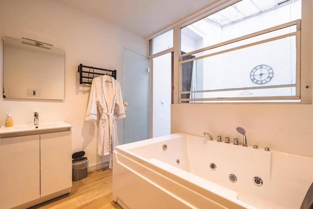 Ferienwohnung Steam, Baignoire Balneo Et Clim Reims Exterior foto