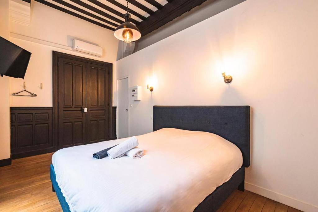 Ferienwohnung Steam, Baignoire Balneo Et Clim Reims Exterior foto