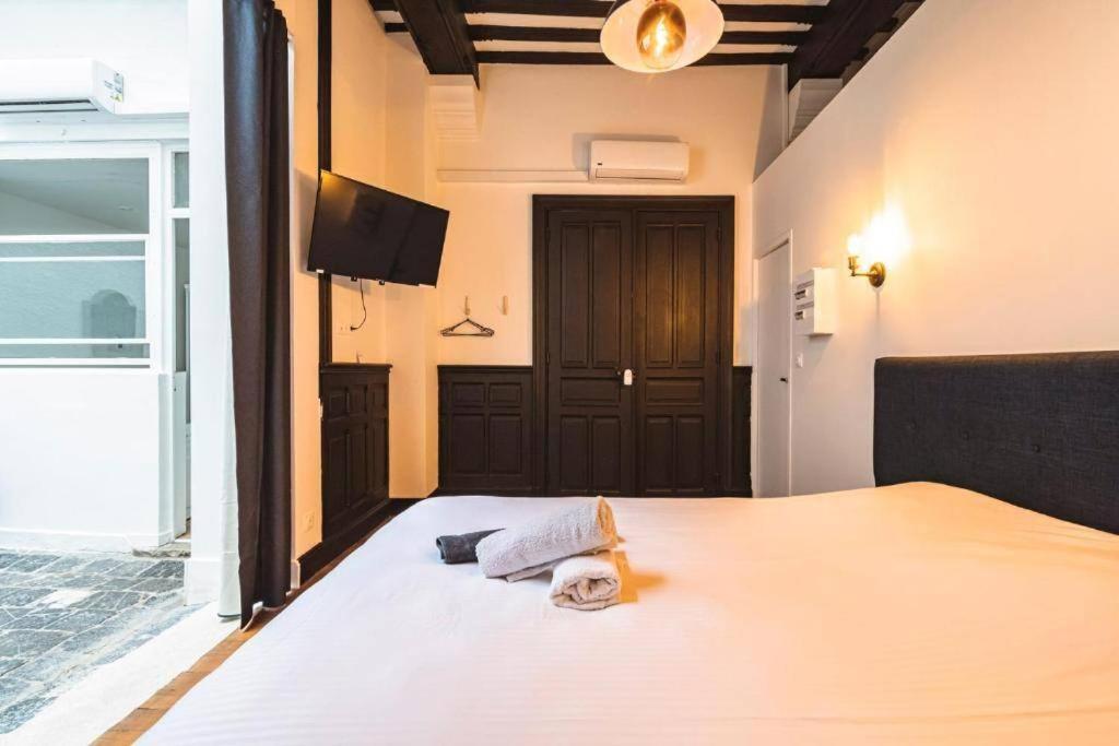 Ferienwohnung Steam, Baignoire Balneo Et Clim Reims Exterior foto