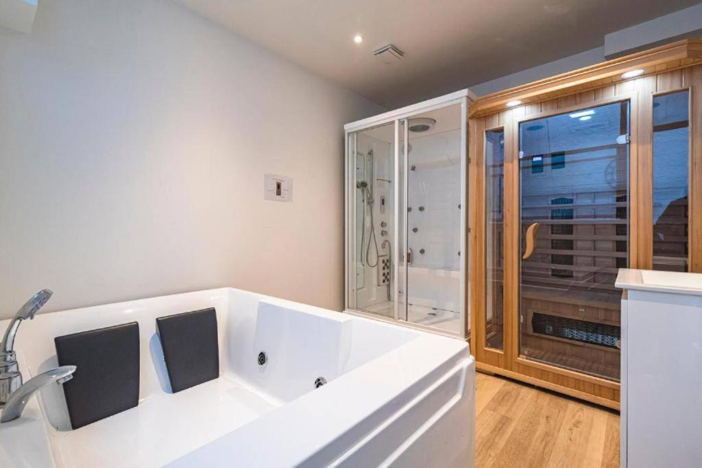Ferienwohnung Steam, Baignoire Balneo Et Clim Reims Exterior foto